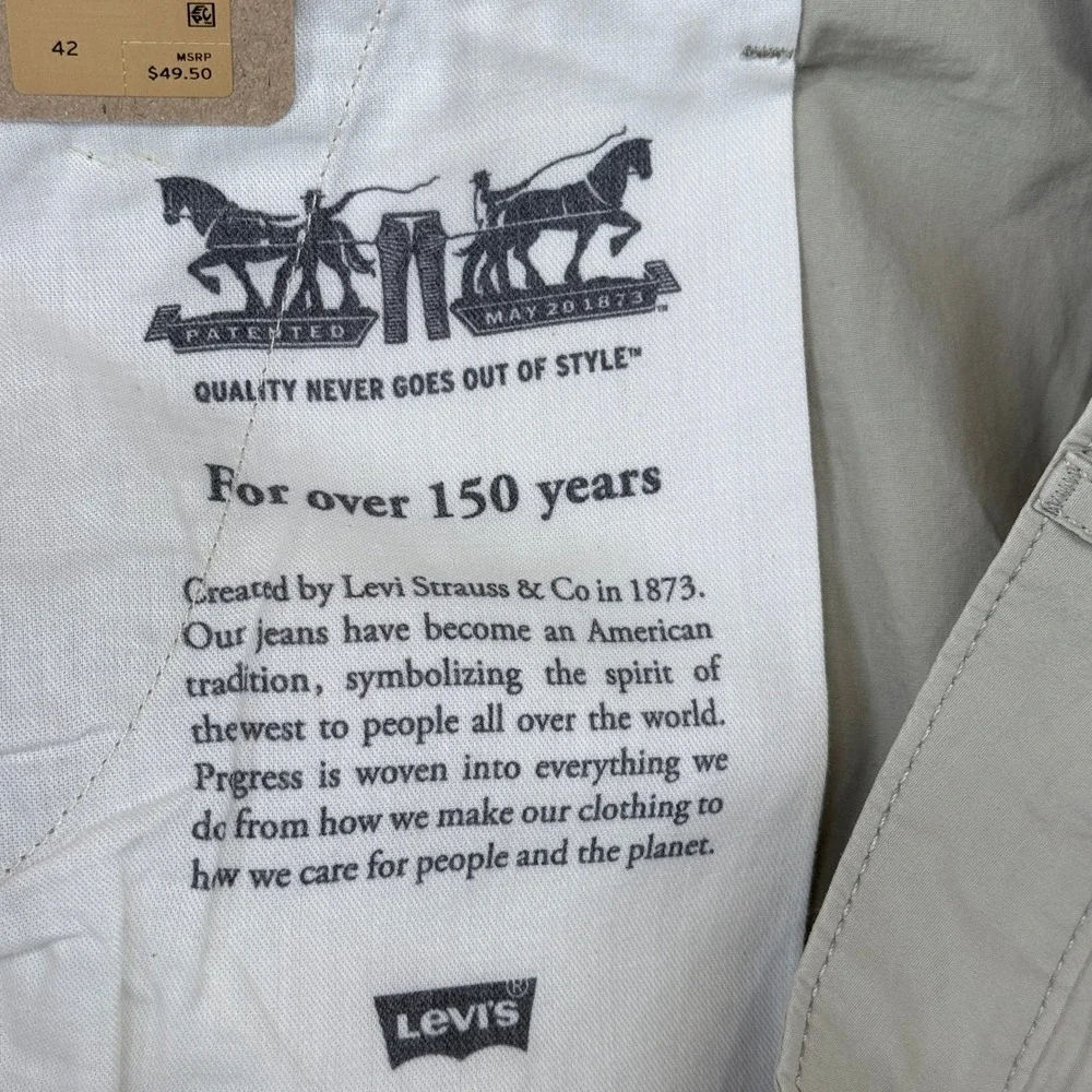 Levis Carrier‎ Cargo Shorts Mens 42 Tan Khaki Loose Fit Cotton 232510237 NEW